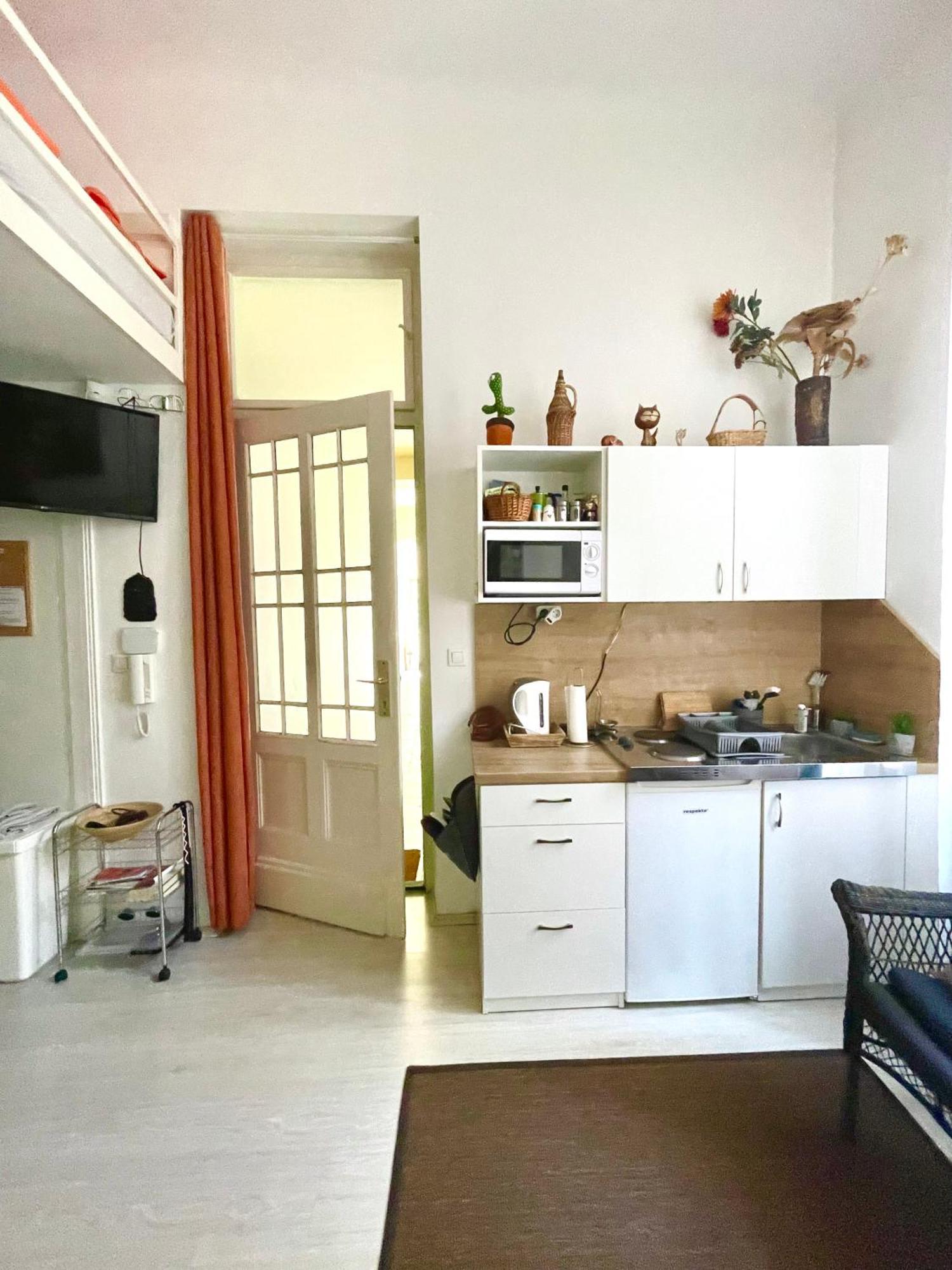 Junior Orange Apartment Next To Danube Budapest Exteriör bild